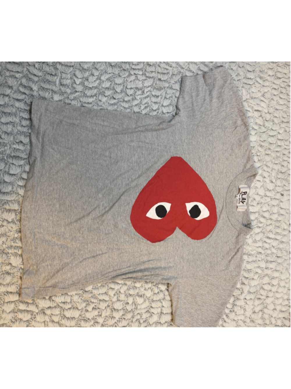 COMME des GARÇONS PLAY Men's Gray Heart Logo Graphic Crew Neck T-Shirt S